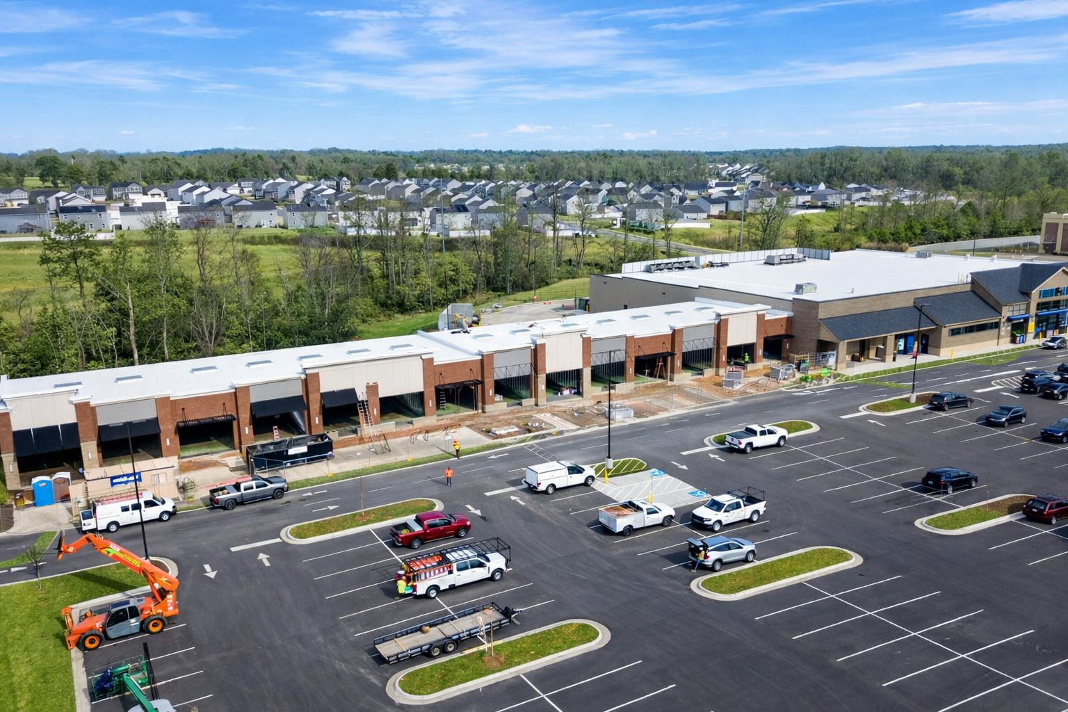 Grocery Anchored Center – Retail and Outparcels